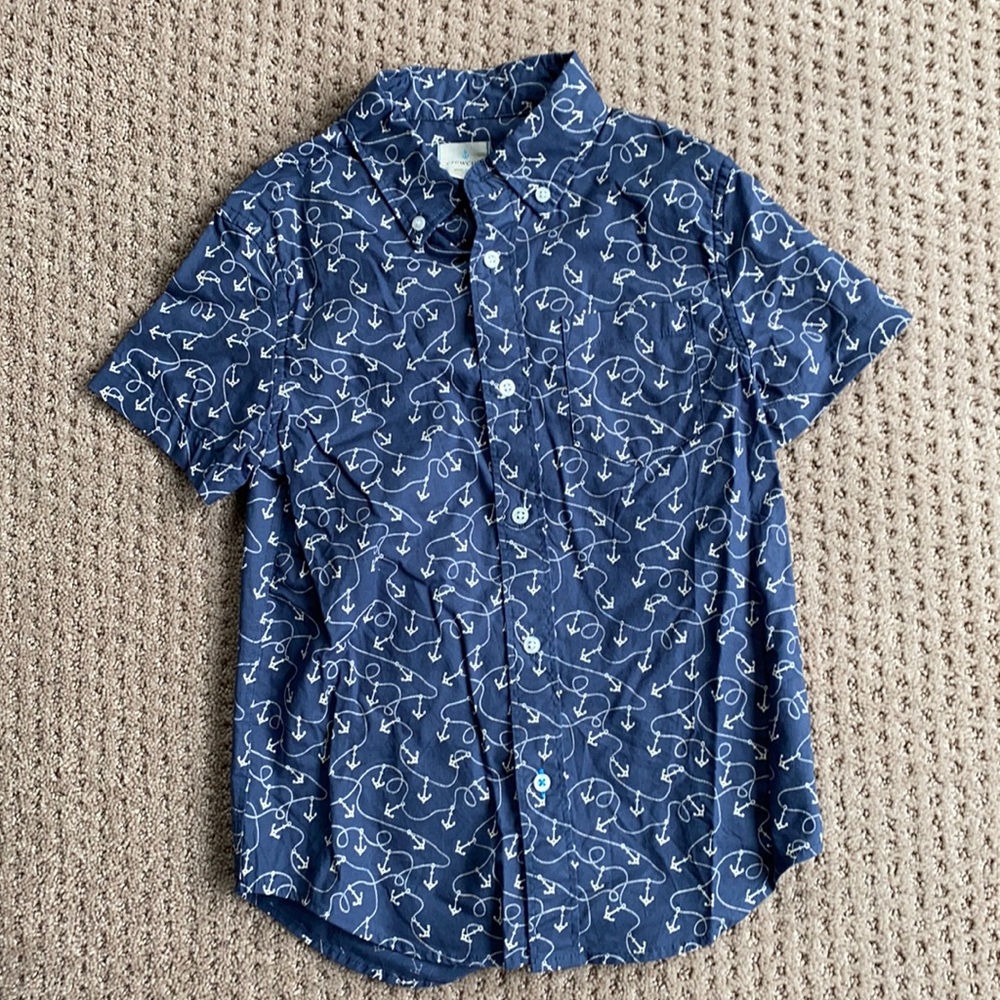 Boys shirt sleeve button up, by Crewcuts. Blue with white anchor print. Size 6/7